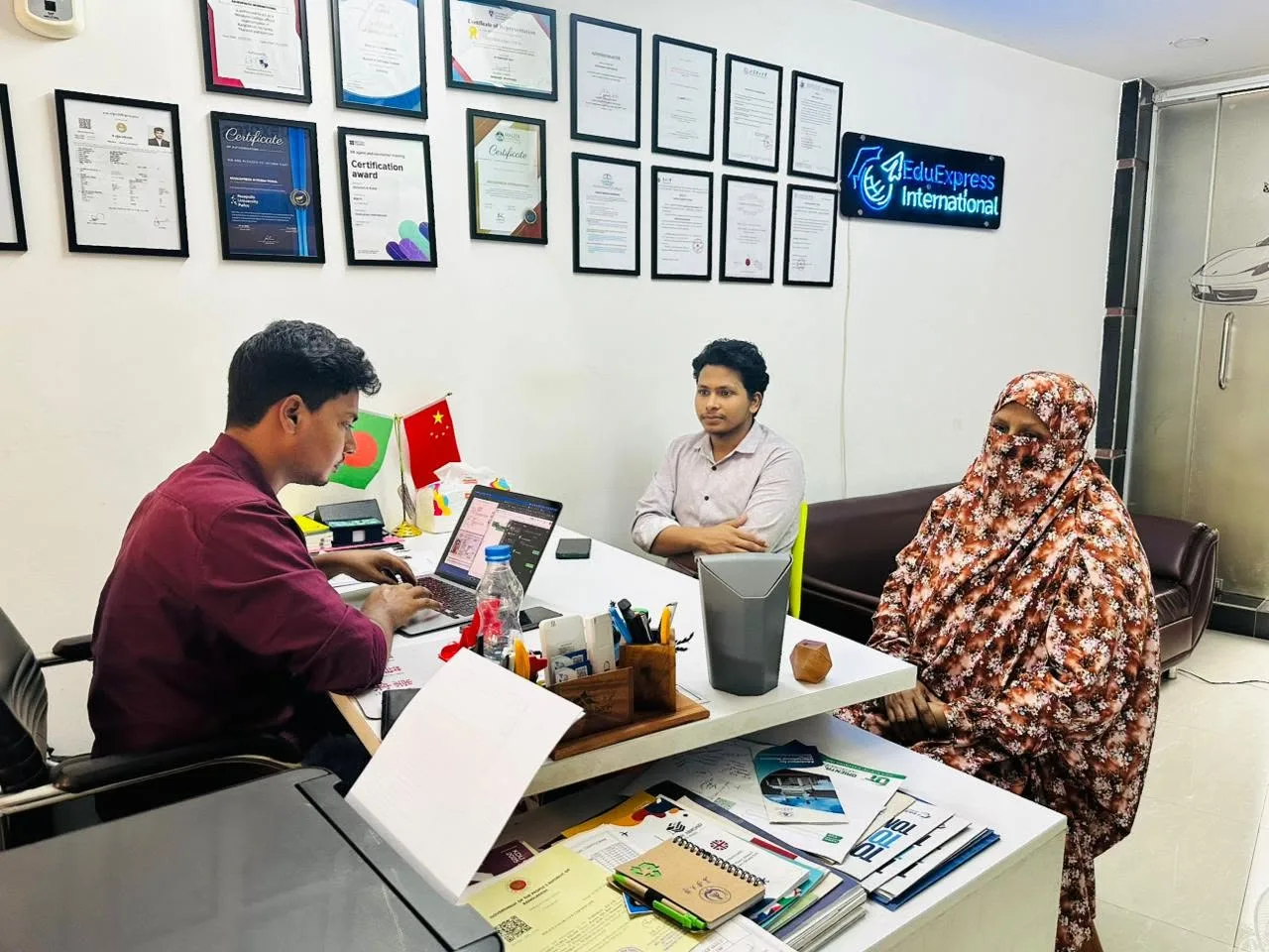 EduExpress counsellor meeting a student and parent